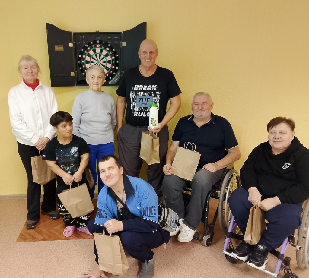 Внутренний турнир по дартсу в Доме сопровождаемого проживания